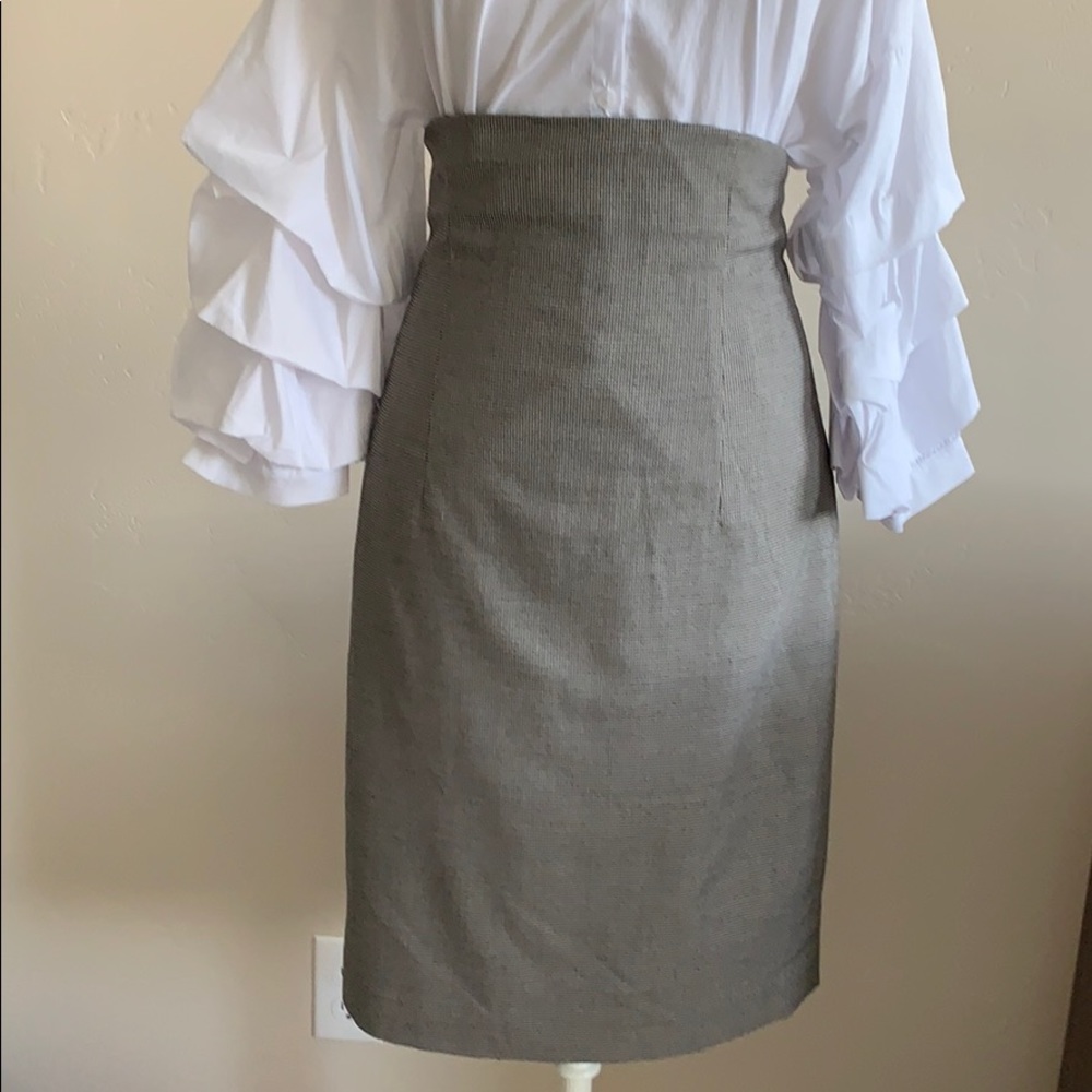 High waisted skirt.